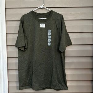 NWT Graphite Sports mens olive green teeshirt $5/25